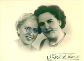 Dora Isella Russell y Polly